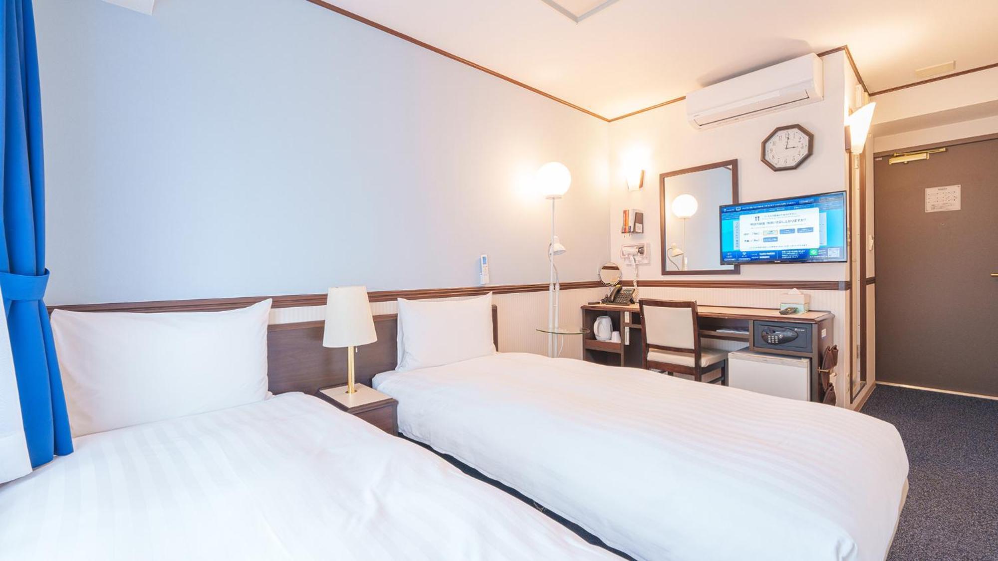 Toyoko Inn Shin-Osaka-Eki Higashi-Guchi Номер фото